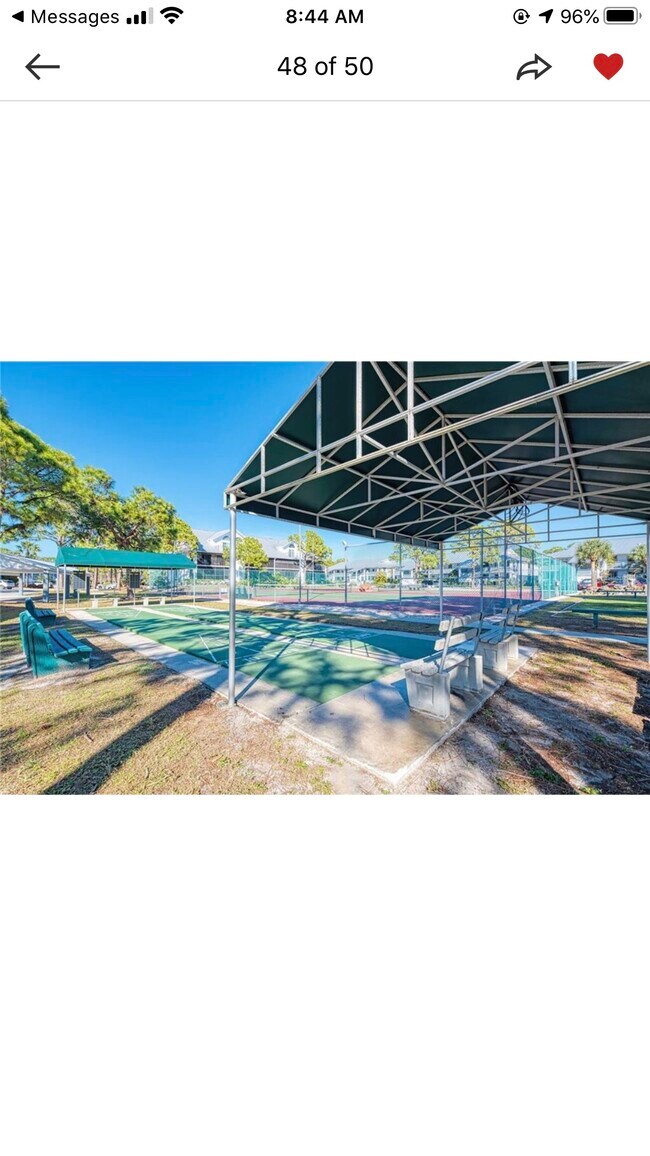 Foto del edificio - 6800 Placida Rd