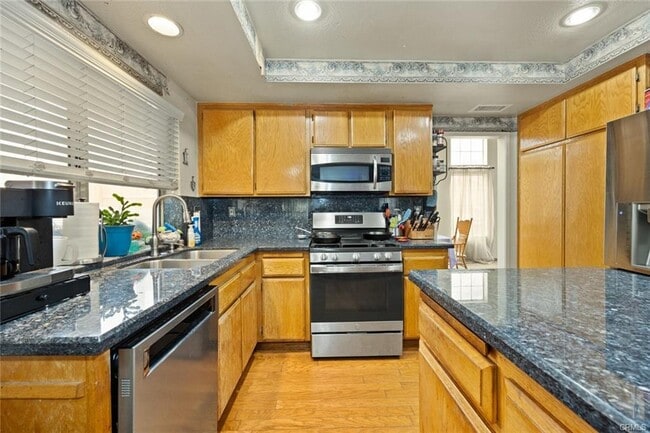 Cocina - 21330 Dickinson Rd