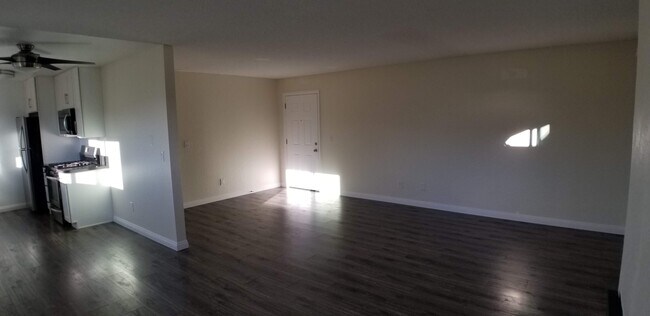 LIVINGROOM - 1703 California St