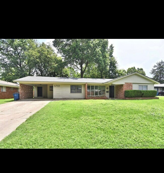 Building Photo - 5701 S Rockford Pl