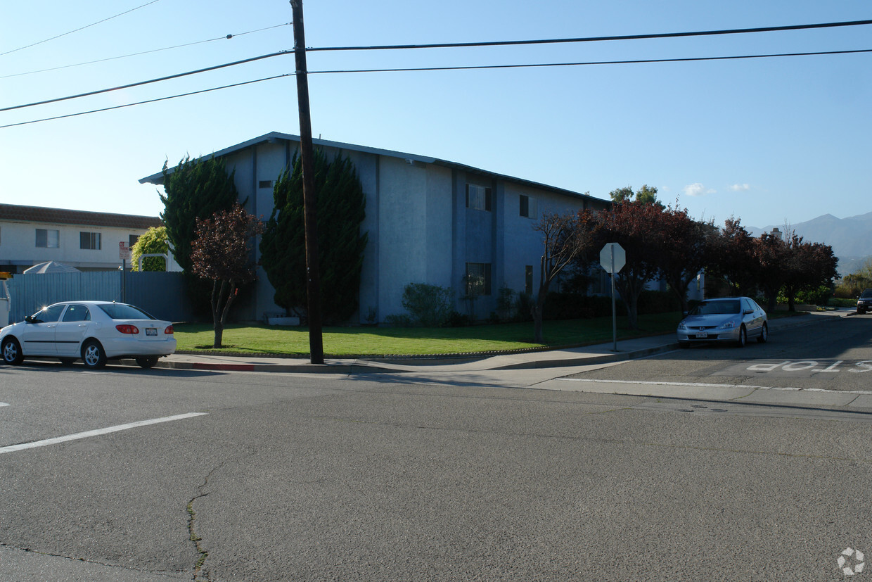 Primary Photo - Beachwood Apartments