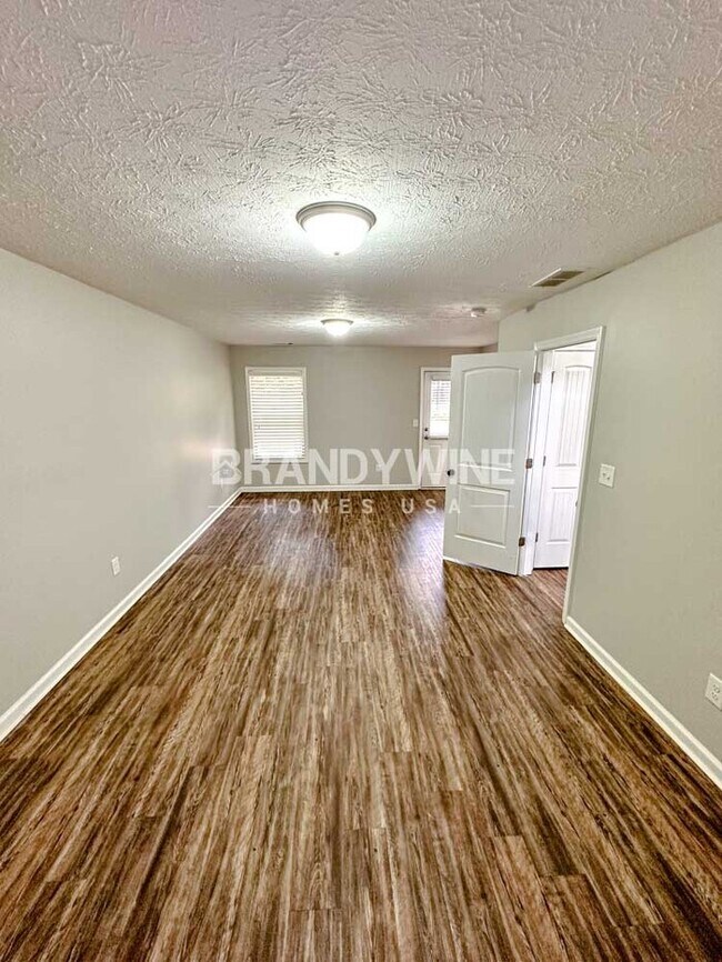 Foto del edificio - 69 Butler Park Pl