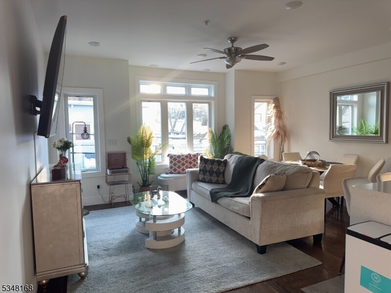 Foto principal - 1448 37th St