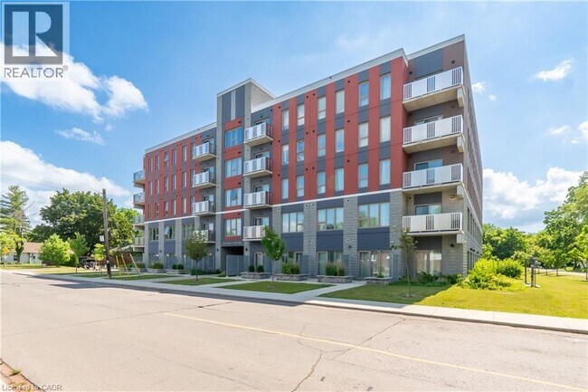 Photo du bâtiment - 77 Leland St