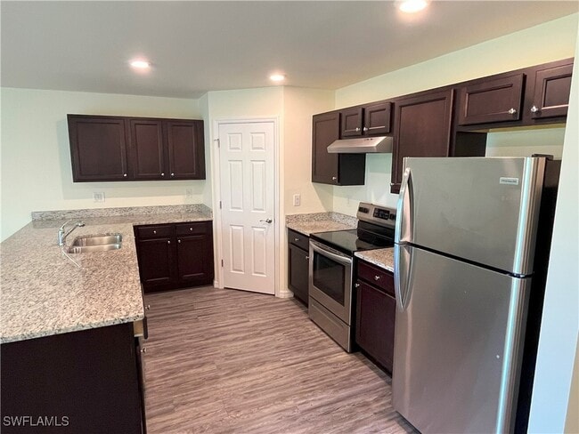 Building Photo - 1187 Highlands Rd