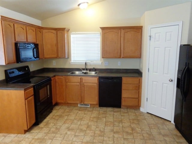 Building Photo - 7418 Ute Dr