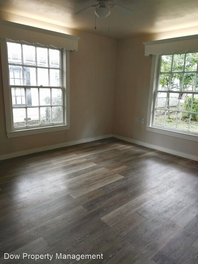 Building Photo - 3 br, 2 bath House - 303 Myers St