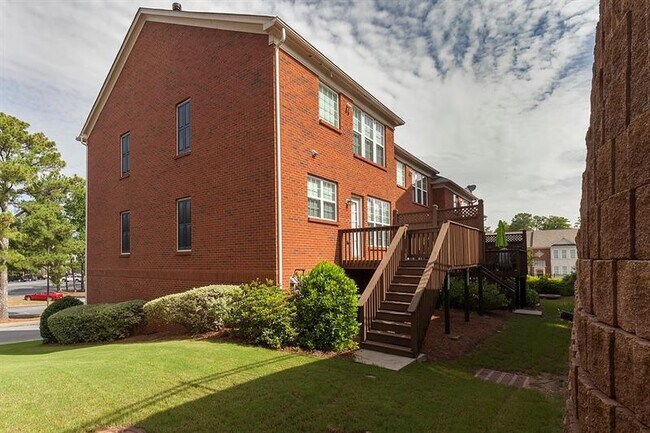 Building Photo - 3357 Cumberland Club Drive