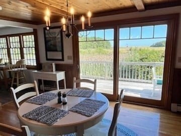Building Photo - 5 Lands End Ln