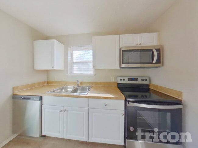 Foto del edificio - 5612 Cherilee Ln