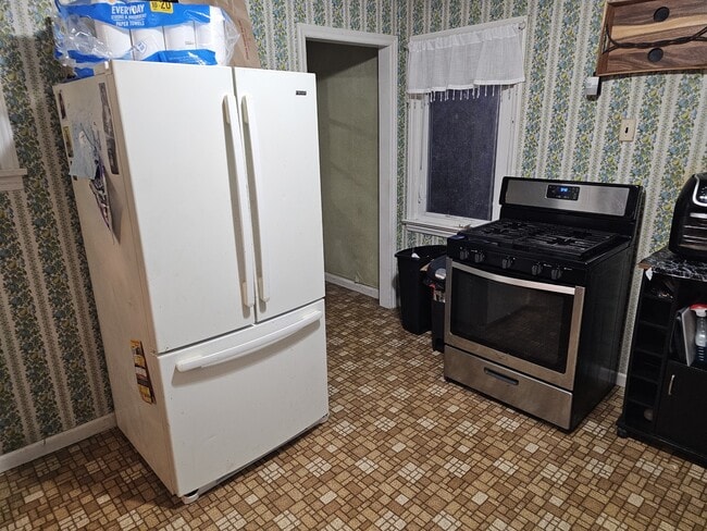 Photo - 1656 Hamburg Tpke House