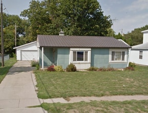 Building Photo - 205 Byron Ave