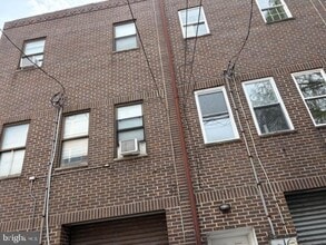 Building Photo - 753 S Jessup St