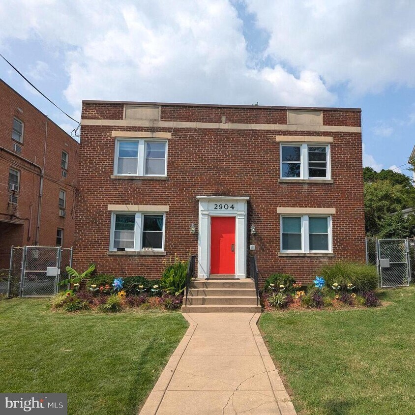 Primary Photo - 2904 Bunker Hill Rd