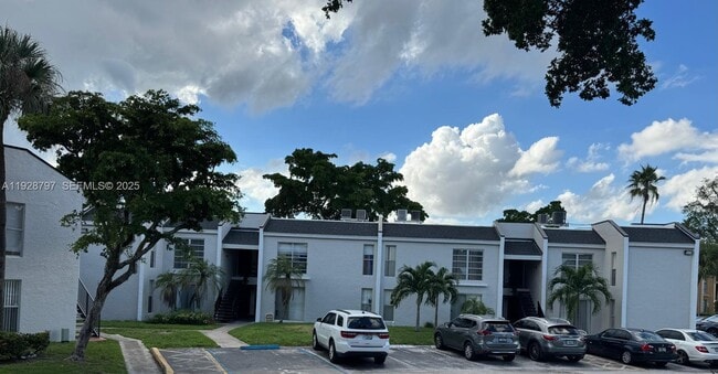 Foto del edificio - 4431 Treehouse Ln