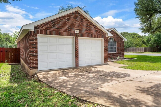 Foto del edificio - 5900 Taylorcrest Dr