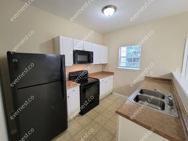 Foto del edificio - 6706 Sunset Hills Blvd