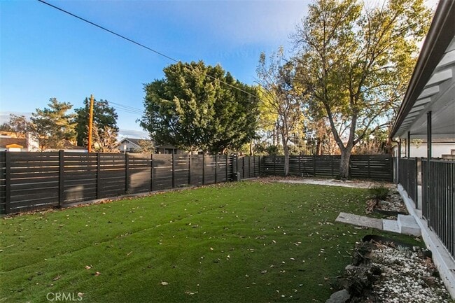 Foto del edificio - 6059 Vantage Ave