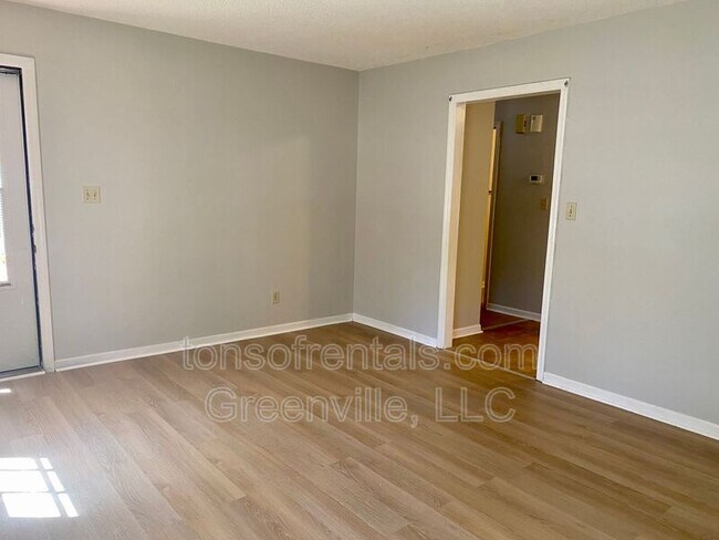 Building Photo - 106 Diehl Ct