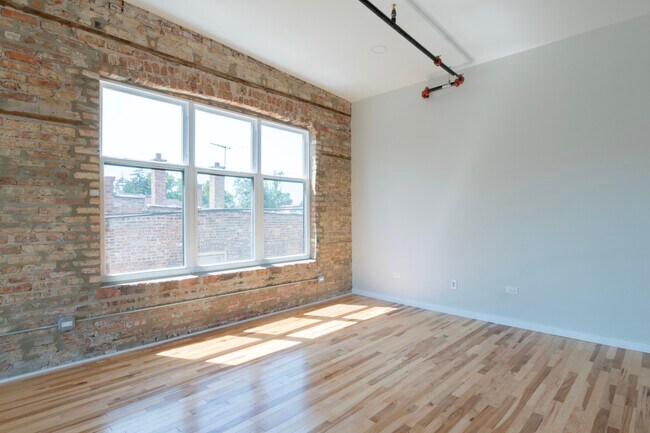 Foto del edificio - 2202 Lombard Ave