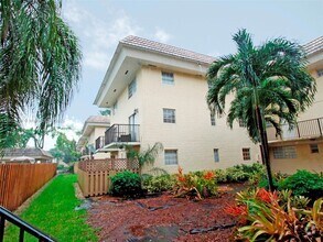 Building Photo - 8650 SW 109th Ave