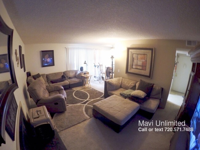Foto del edificio - 15252 E Hampden Cir