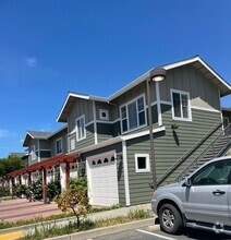 Building Photo - 1818 Moore Blvd