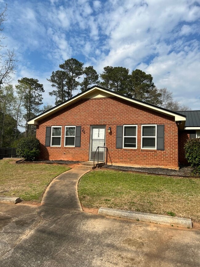 Photo - 1755-1757 Cedar Shoals Dr Apartment