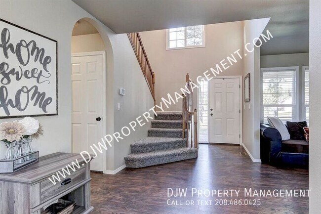 Building Photo - 520 N Shady Grove Way