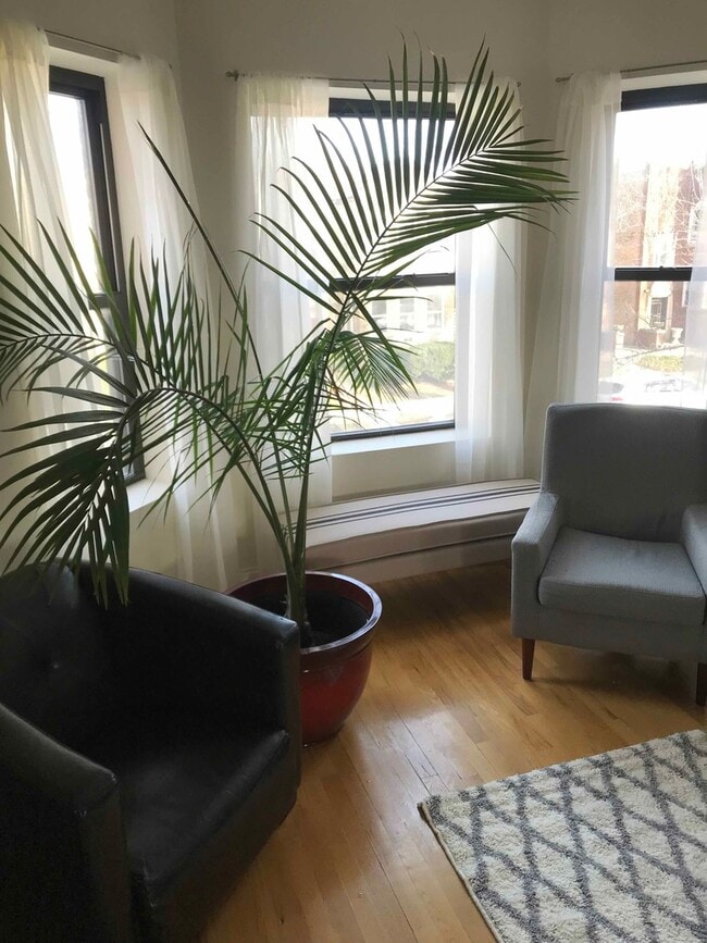 Building Photo - 5756 N Campbell Ave