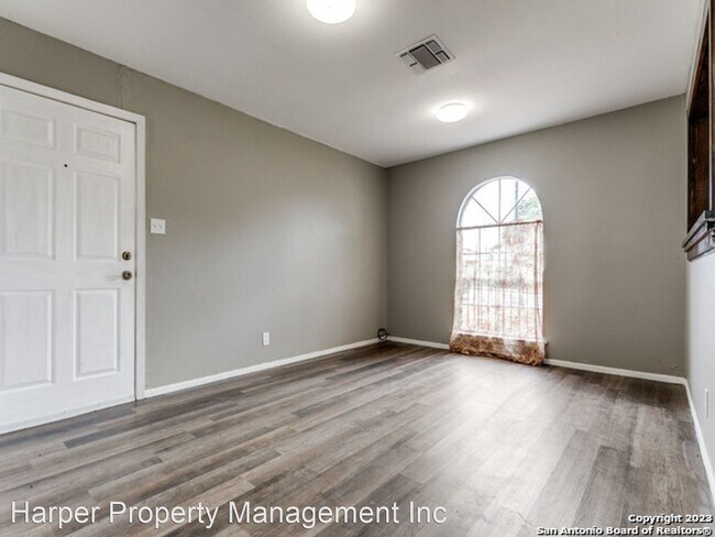 Foto del edificio - 3 br, 1 bath House - 6532 Montgomery Dr