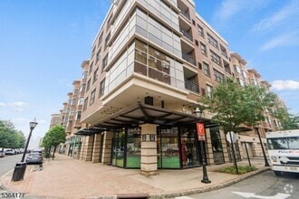 Building Photo - 20 Ave at Port Imperial