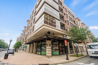 Building Photo - 20 Ave at Port Imperial