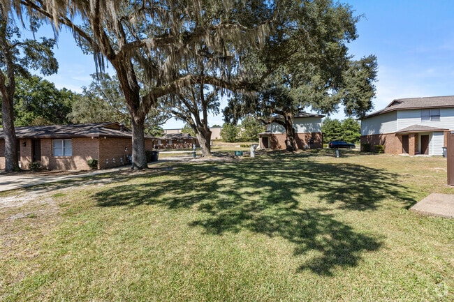 Building Photo - Emerald Cove West