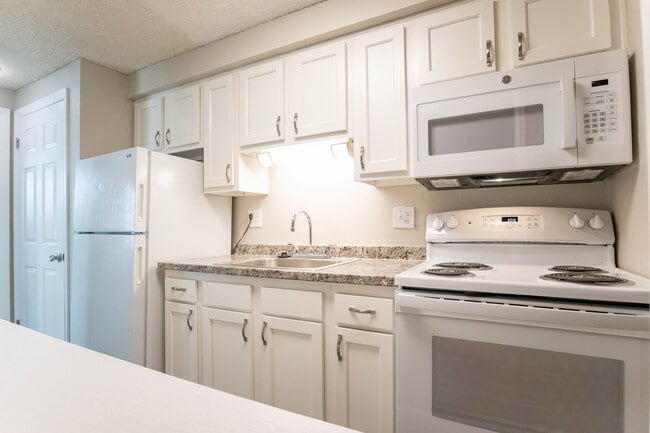 Kitchen1 BR, 1 BA (Type A) - Kitchen - Joliet Towers