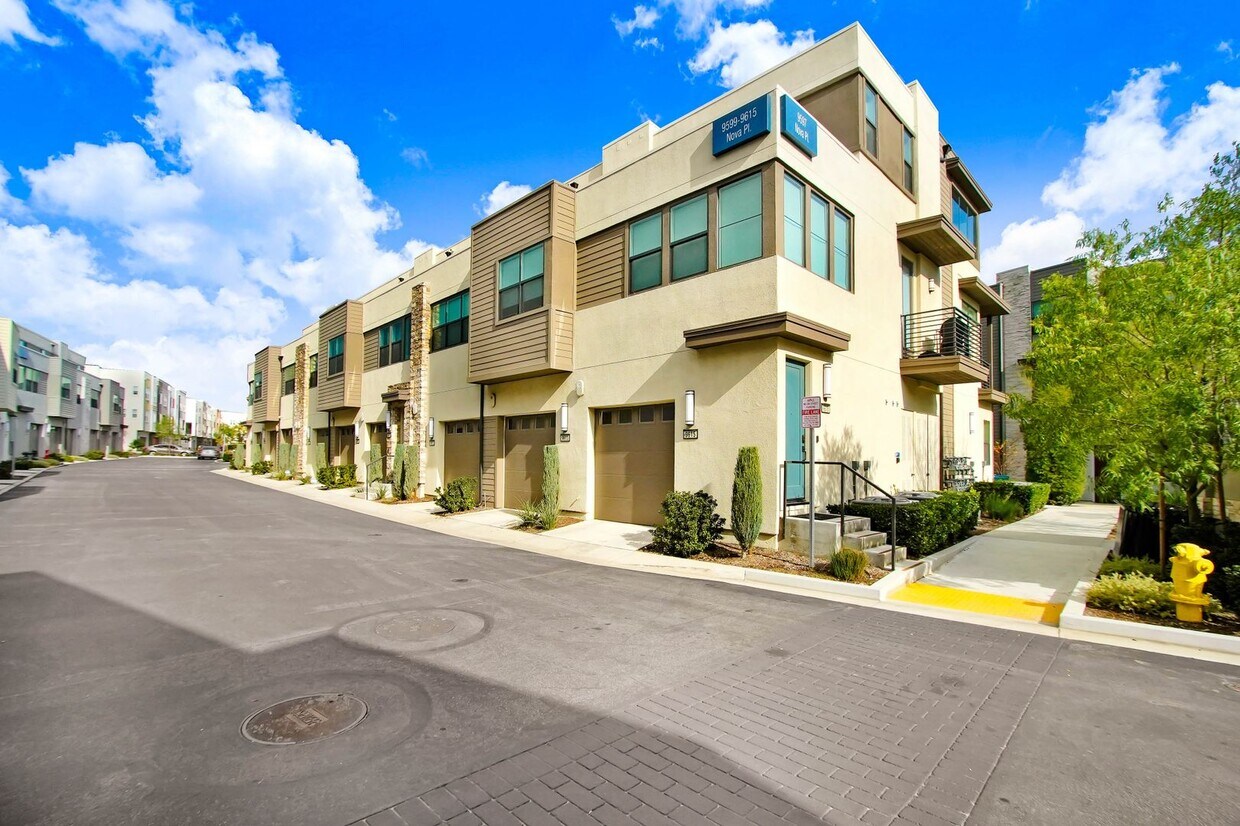 Primary Photo - Three-Story 2 Bedroom/2.5 Bathroom "Nova a...