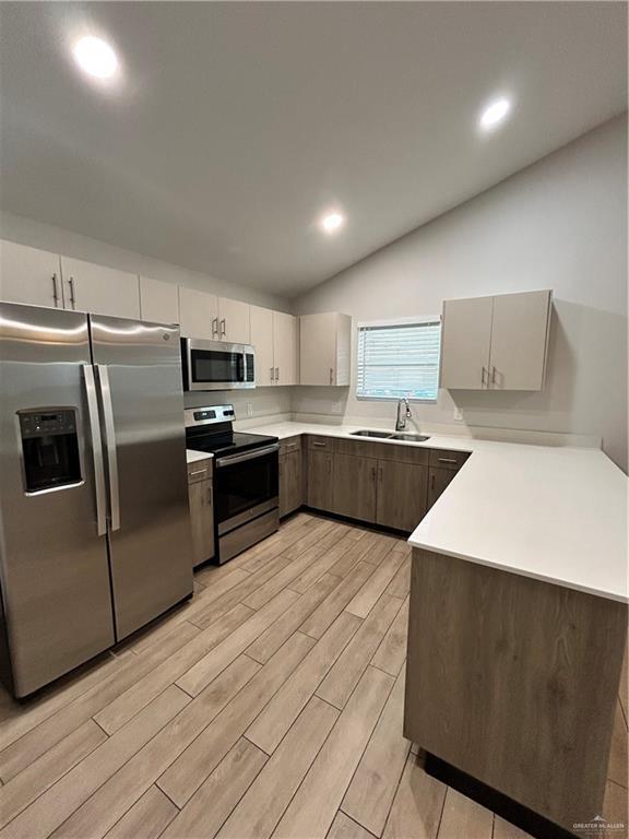 Foto del edificio - 1320 E Iris Ave