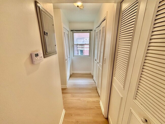 Photo - 1221 S 3rd Street Unit 10 - Old Louisville 1 Bedroom Apartment