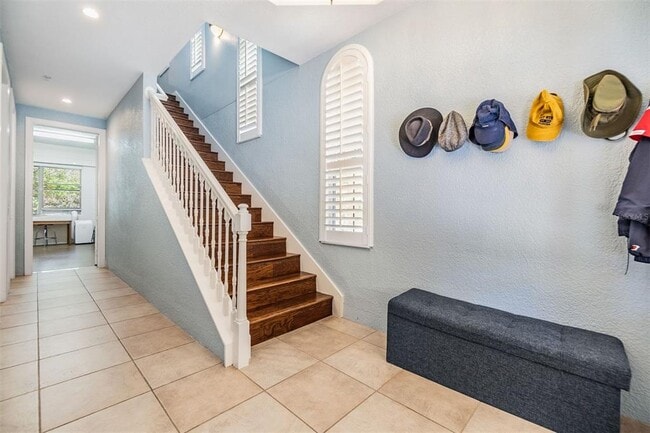 Building Photo - 254 Seagate Ct