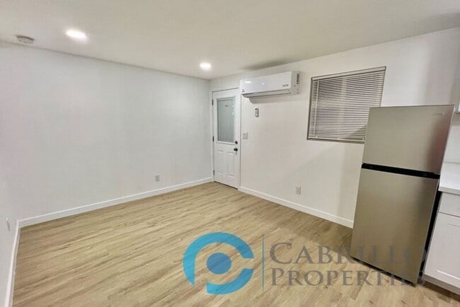 Building Photo - 1580 Parrot St