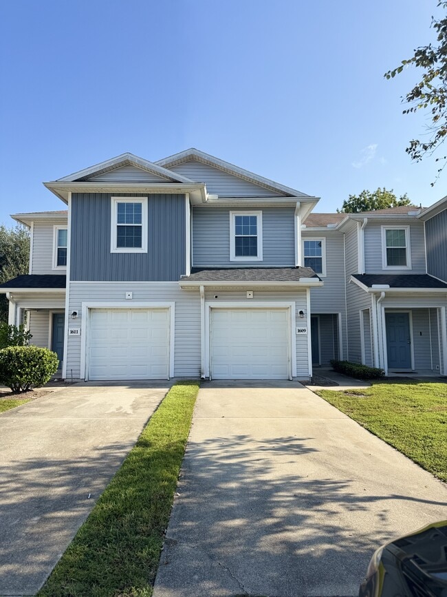 Building Photo - 1609 Biscayne Bay Cir