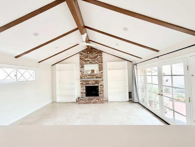 Foto del edificio - Charming 4-bedroom, 2-bath Home - MOVE IN READY