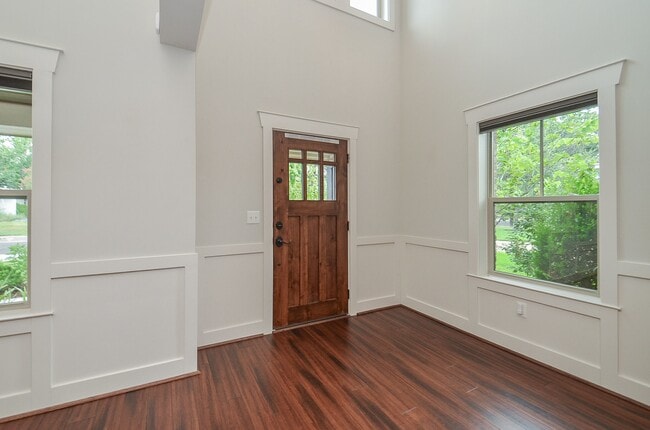 Building Photo - 5413 De Milo Dr