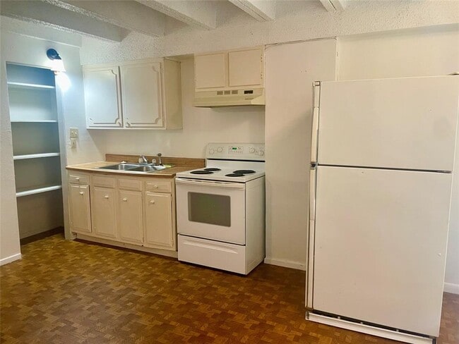 Foto del edificio - 5914 Lago Vista Way