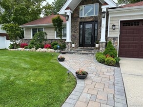 Building Photo - 24 Green Dr