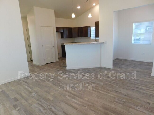 Foto del edificio - 2354 Zion Cyn Ave