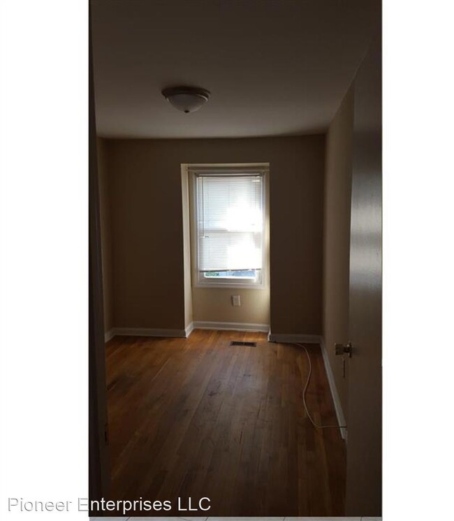 Foto del edificio - 3 br, 1 bath House - 8551 Pioneer Dr