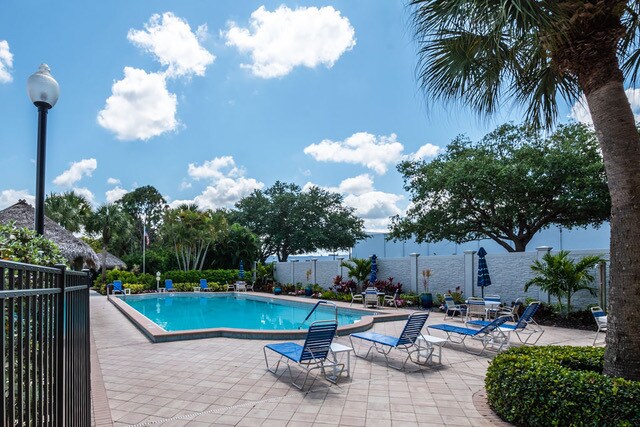 Building Photo - 887 Gulf Pavilion Dr