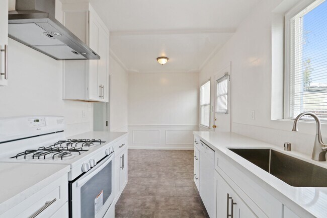 Foto del edificio - Courtyard building on Ocean Park