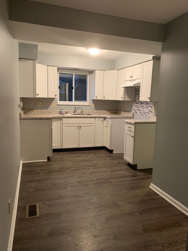 1105 Cambridge Ct Unit 1105, New Carlisle, OH 45344 Apartments New